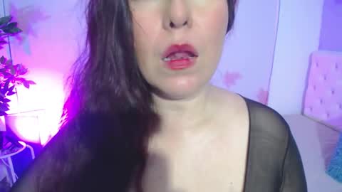 Juliana online show from 10/09/25, 06:39