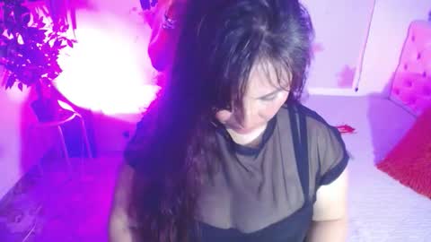 Juliana online show from 10/16/25, 07:04