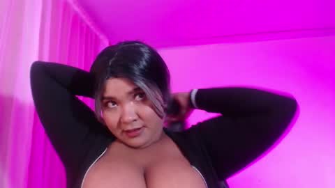 Snapshot of evelyn_sandoval chatting on 02/10/26, 02:04 Evelyn Sandoval online show from 02/10/26, 02:04