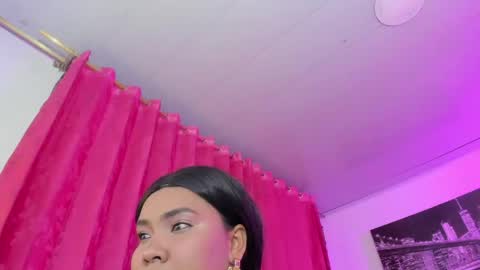Snapshot of evelyn_sandoval chatting on 05/17/26, 11:45 Evelyn Sandoval online show from 05/17/26, 11:45