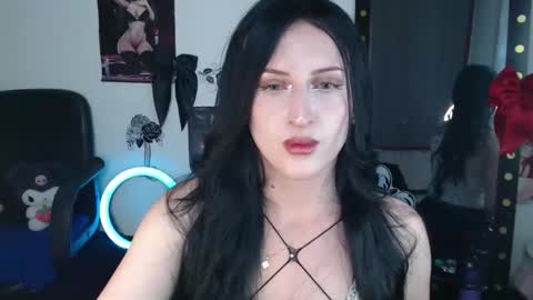 Snapshot of evelyn_sheeran chatting on 03/30/26, 02:34 Julieta online show from 03/30/26, 02:34