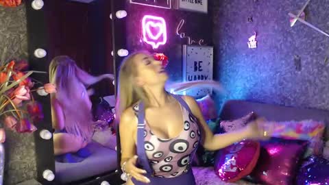 EvelynaGrey online show from 12/13/24, 06:21