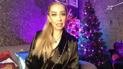EvelynaGrey online show from 12/29/24, 01:13