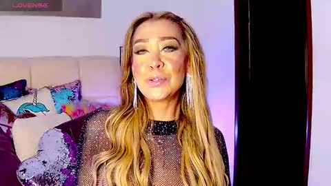 EvelynaGrey online show from 11/12/25, 12:33