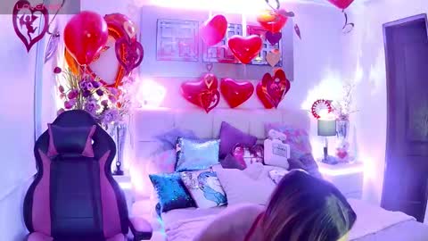 EvelynaGrey online show from 02/13/26, 09:16