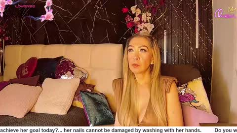 EvelynaGrey online show from 05/13/26, 11:40