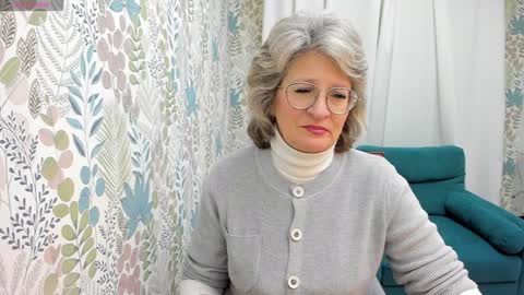 Snapshot of evelynblissful chatting on 12/04/24, 05:05 Evelyn online show from 12/04/24, 05:05