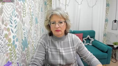 Snapshot of evelynblissful chatting on 01/05/25, 04:58 Evelyn online show from 01/05/25, 04:58