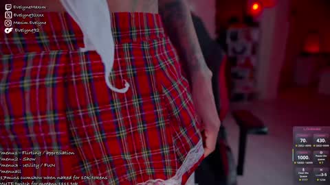 Snapshot of evelyne92 chatting on 03/19/26, 08:57 Evelyne online show from 03/19/26, 08:57