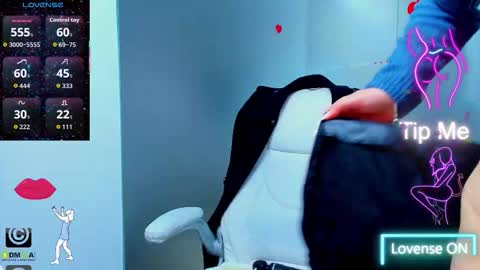 evelyne_rose online show from 11/20/25, 06:13