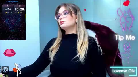 Snapshot of evelyne_rose chatting on 12/19/25, 06:31 evelyne_rose online show from 12/19/25, 06:31