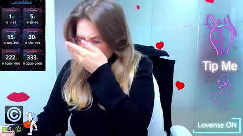 evelyne_rose online show from 03/19/26, 06:17