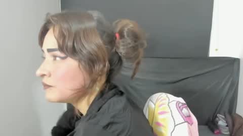Snapshot of evelynesex chatting on 04/19/26, 01:38 Evelyne online show from 04/19/26, 01:38