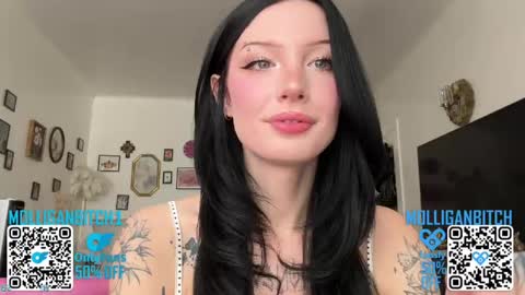 Snapshot of evelynforever chatting on 04/13/26, 08:58 Evelyn online show from 04/13/26, 08:58