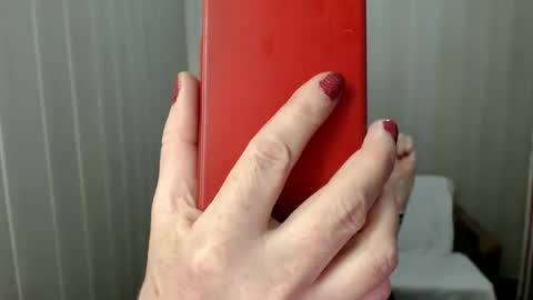 Snapshot of evelynloveshy chatting on 03/11/25, 07:36 BarbaraBlondy online show from 03/11/25, 07:36