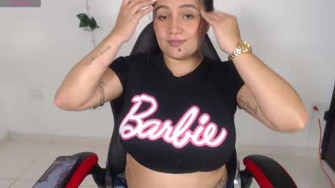 Snapshot of evemilk chatting on 12/11/24, 11:43 evelin 3 online show from 12/11/24, 11:43