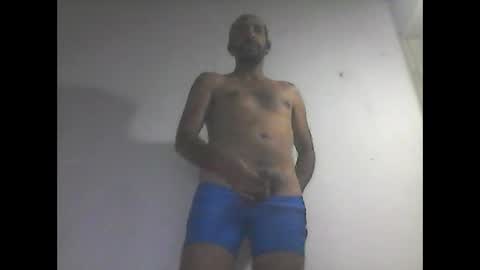 Snapshot of everaldosantos chatting on 02/23/25, 11:47 everaldosantos online show from 02/23/25, 11:47