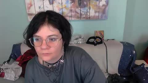 Everly online show from 12/21/25, 08:43