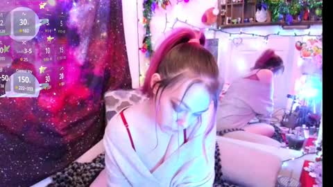 Snapshot of everlyester chatting on 12/30/24, 06:09 Evie online show from 12/30/24, 06:09