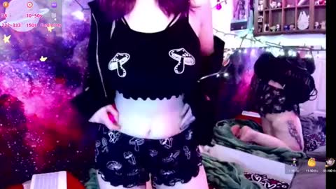 Snapshot of everlyester chatting on 02/28/25, 09:58 Evie online show from 02/28/25, 09:58