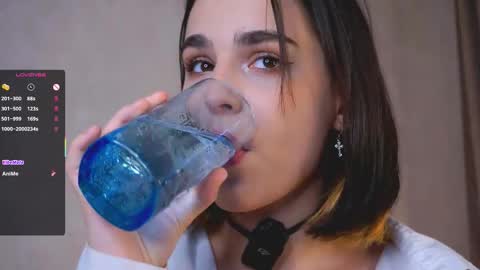 Snapshot of evervessi chatting on 10/04/25, 03:26 Anita online show from 10/04/25, 03:26