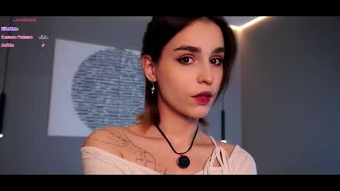 Snapshot of evervessi chatting on 10/18/25, 03:20 Anita online show from 10/18/25, 03:20