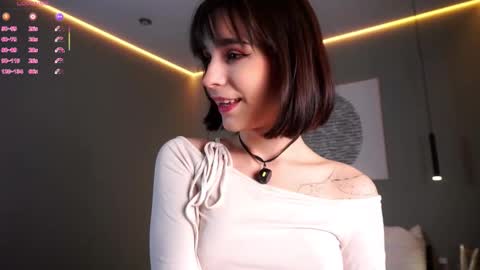 Snapshot of evervessi chatting on 11/10/25, 04:33 Anita online show from 11/10/25, 04:33