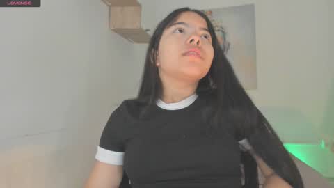 Snapshot of everyh chatting on 12/29/24, 12:45 Sophia online show from 12/29/24, 12:45