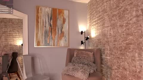 Snapshot of everyh chatting on 02/08/25, 11:55 Sophia online show from 02/08/25, 11:55