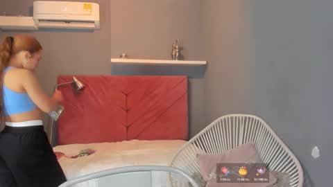 Snapshot of everyh chatting on 10/10/25, 07:46 Sophia online show from 10/10/25, 07:46