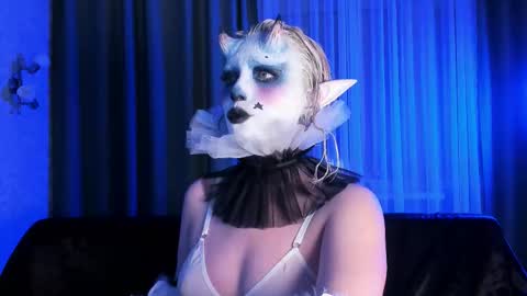 Snapshot of eves_eyes chatting on 10/31/25, 05:47 Forget me not eve on CB online show from 10/31/25, 05:47