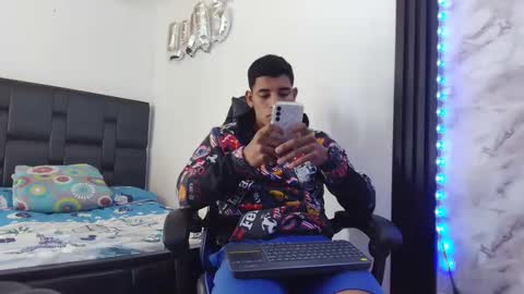 luis online show from 01/18/25, 02:44