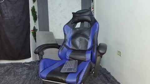 luis online show from 09/28/25, 10:04