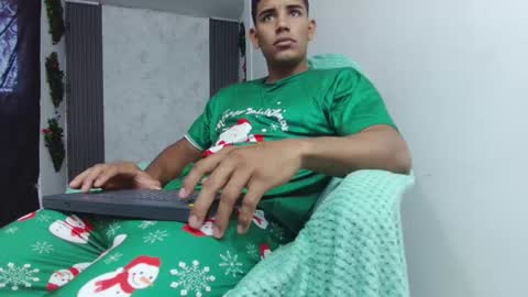 luis online show from 12/22/25, 12:46