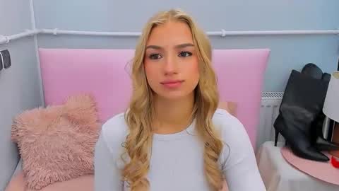 Eve online show from 09/26/25, 04:22