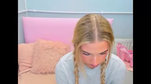 Eve online show from 10/28/25, 05:04