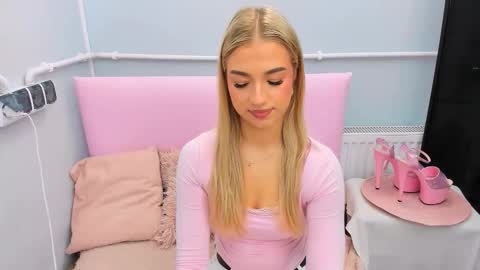 Snapshot of evettegold chatting on 12/13/25, 08:47 Eve online show from 12/13/25, 08:47