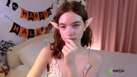 evi_brook online show from 10/29/25, 08:38