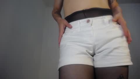 Evi online show from 02/28/25, 05:15