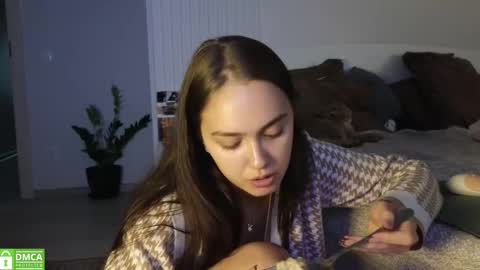 Snapshot of evi_woow chatting on 09/21/25, 10:00 evi_woow online show from 09/21/25, 10:00