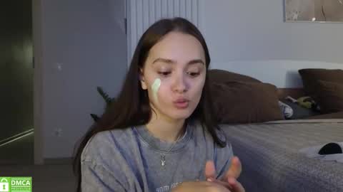 Snapshot of evi_woow chatting on 10/10/25, 08:41 evi_woow online show from 10/10/25, 08:41