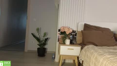 Snapshot of evi_woow chatting on 10/25/25, 09:20 evi_woow online show from 10/25/25, 09:20