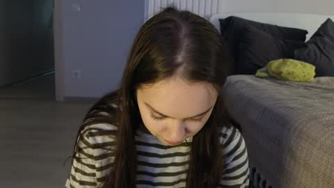 Snapshot of evi_woow chatting on 03/26/26, 11:21 evi_woow online show from 03/26/26, 11:21