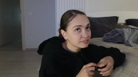 Snapshot of evi_woow chatting on 04/14/26, 10:16 evi_woow online show from 04/14/26, 10:16