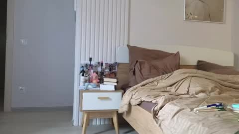 Snapshot of evi_woow chatting on 04/25/26, 05:43 evi_woow online show from 04/25/26, 05:43