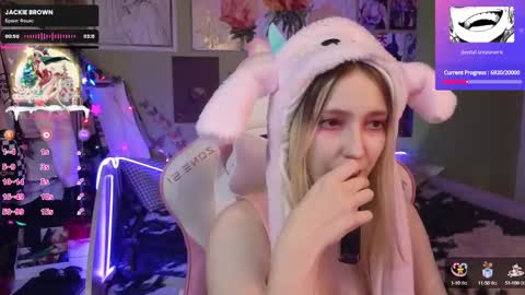 Evie online show from 12/29/24, 06:45