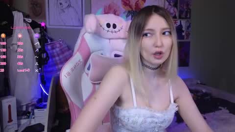 Evie online show from 01/14/25, 10:44