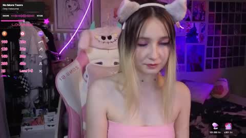 Evie online show from 03/06/25, 11:20