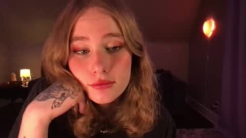 Evie3 online show from 12/18/24, 06:21