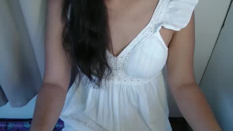 Snapshot of evielyn23 chatting on 06/02/26, 09:39 evielyn23 online show from 06/02/26, 09:39